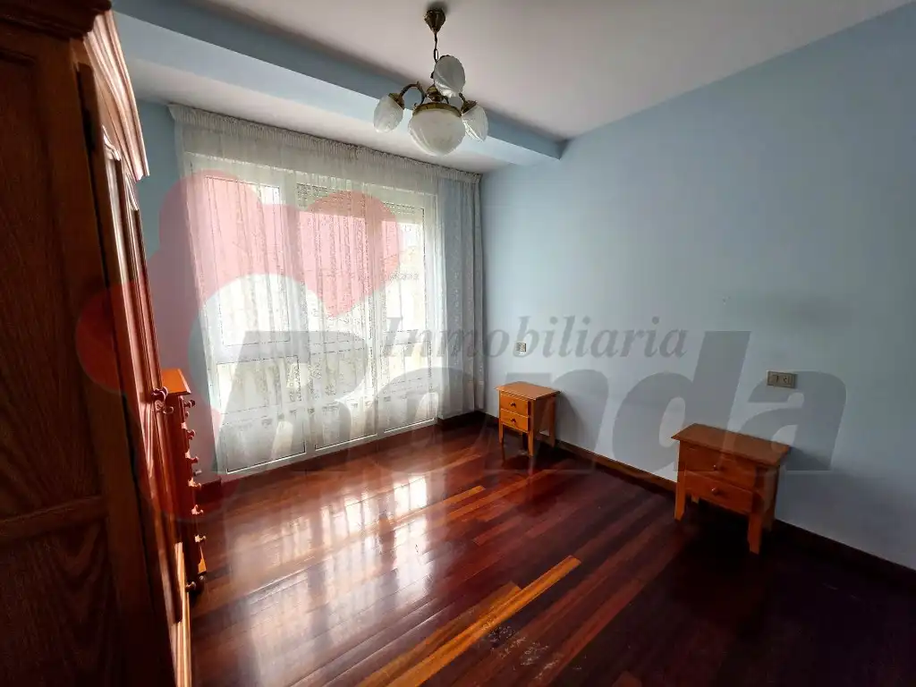 Schlafzimmer von Wohnung zur Miete in Lugo mit Möbliert