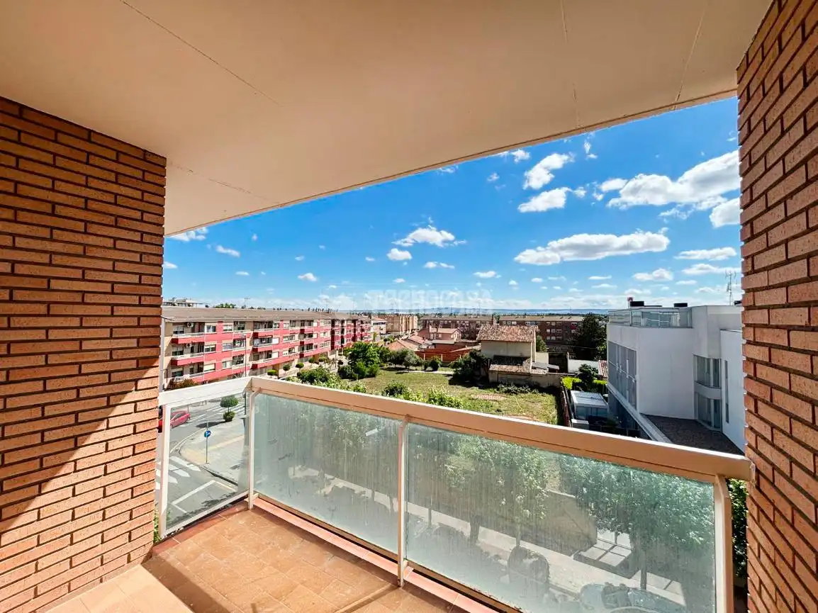 Terrasse von Wohnung zum Verkauf in Utebo mit Abstellraum, Balkon und Gemeinschaftspool