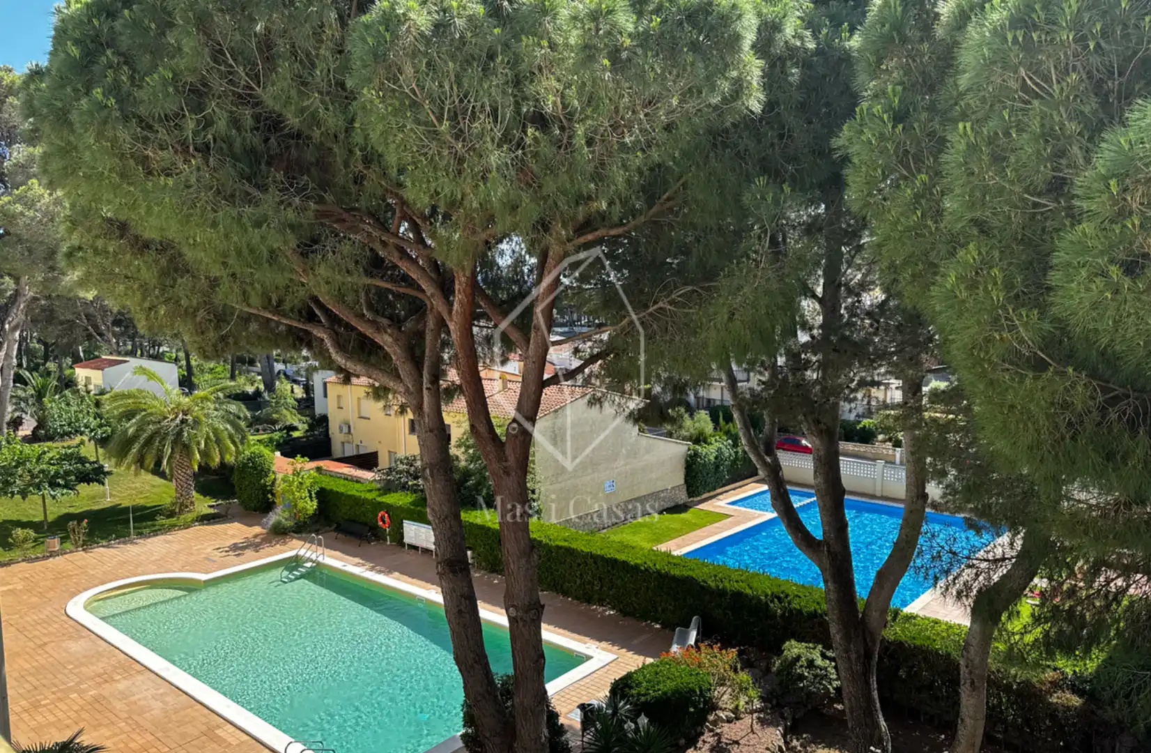 Piscina de Apartamento en venta en L'Escala con Terraza, Amueblado y Balcón