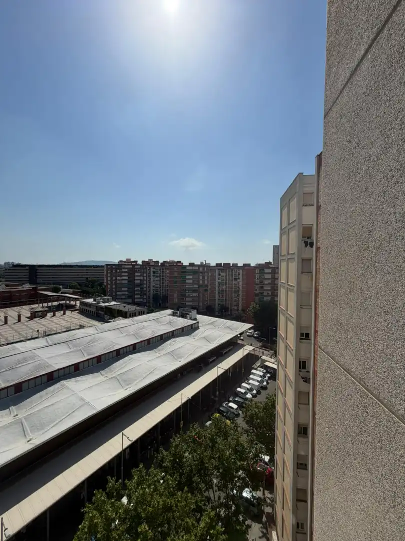 Exterior view of Flat for sale in Cornellà de Llobregat  with Air Conditioner and Furnished