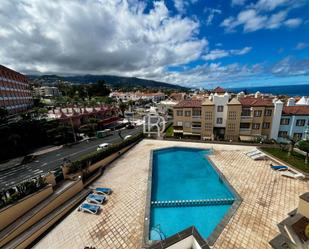 Vista exterior de Pis de lloguer en Puerto de la Cruz amb Jardí privat, Piscina i Moblat