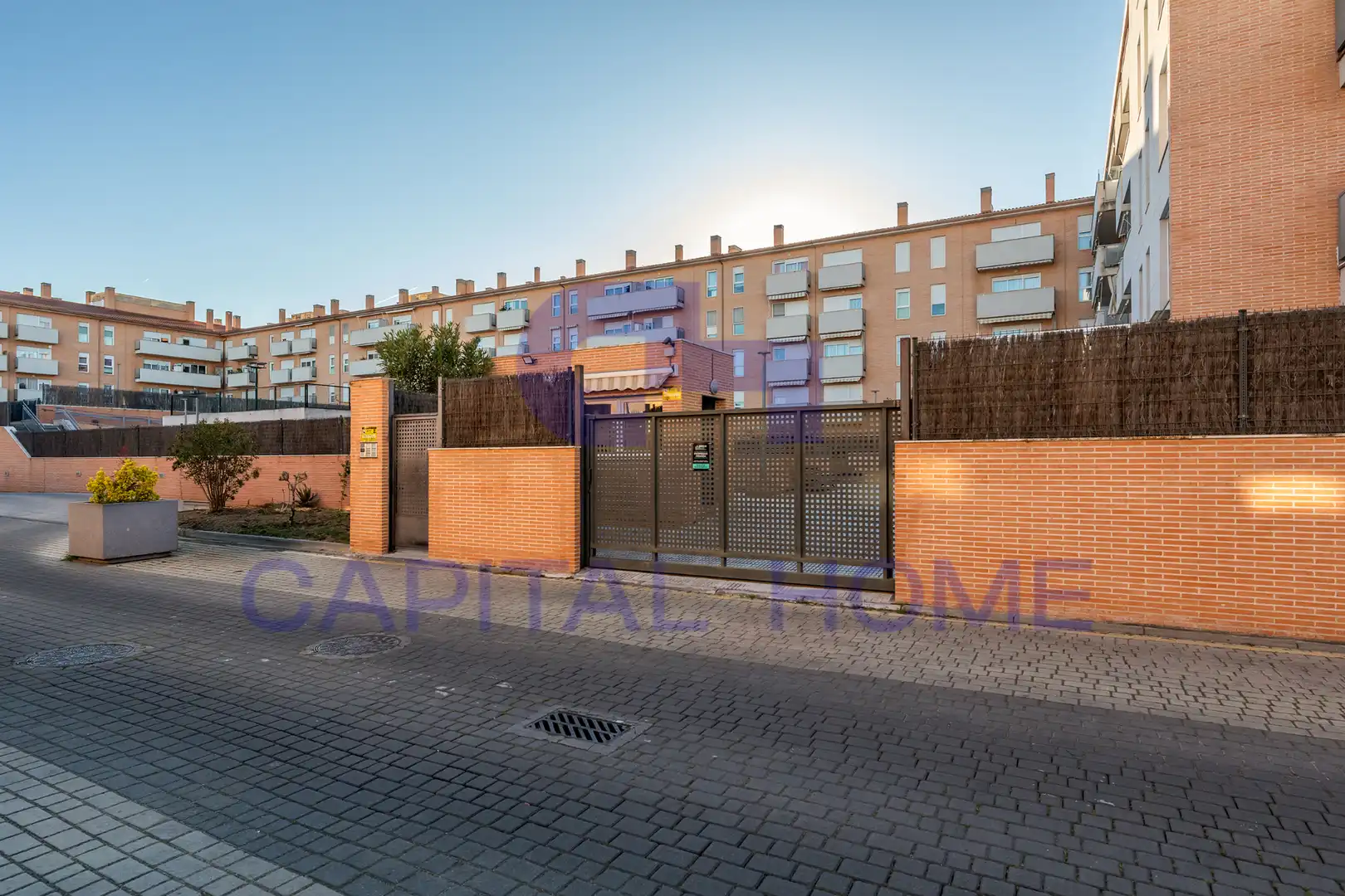 Vista exterior de Ático en venta en Navalcarnero con Aire acondicionado, Calefacción y Parquet