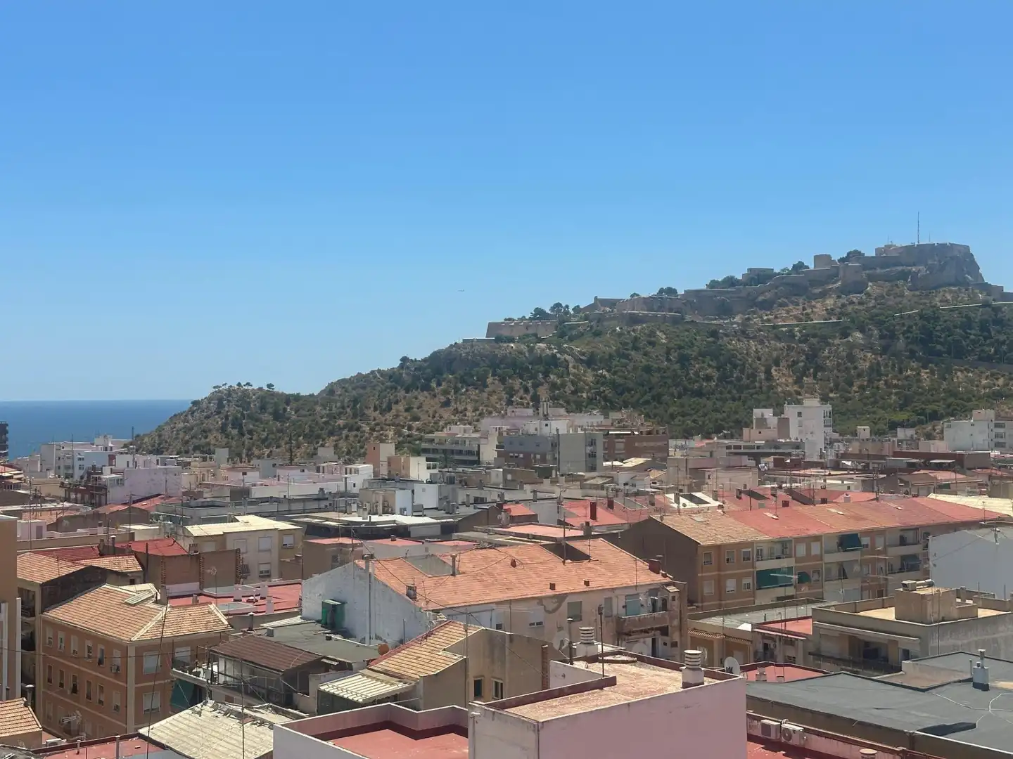 Vista exterior de Apartament en venda en Alicante / Alacant amb Aire condicionat, Calefacció i Terrassa