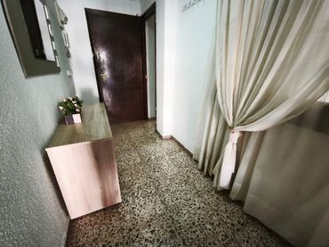 Appartamento con balcone in vendita a Calle TOMAS ORTUÑO