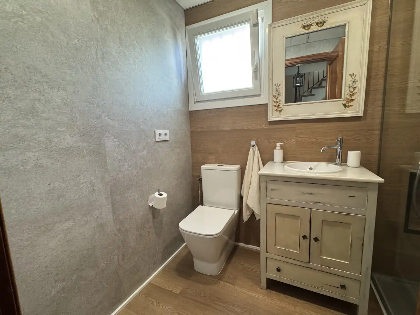 Baño de Casa adosada en venta en Bormujos con Aire acondicionado, Terraza y Trastero