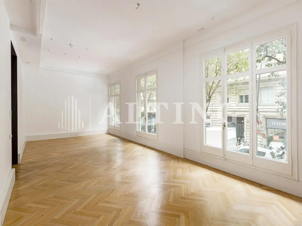 Office space with lift to rent in Carrer Muntaner, imagen 2