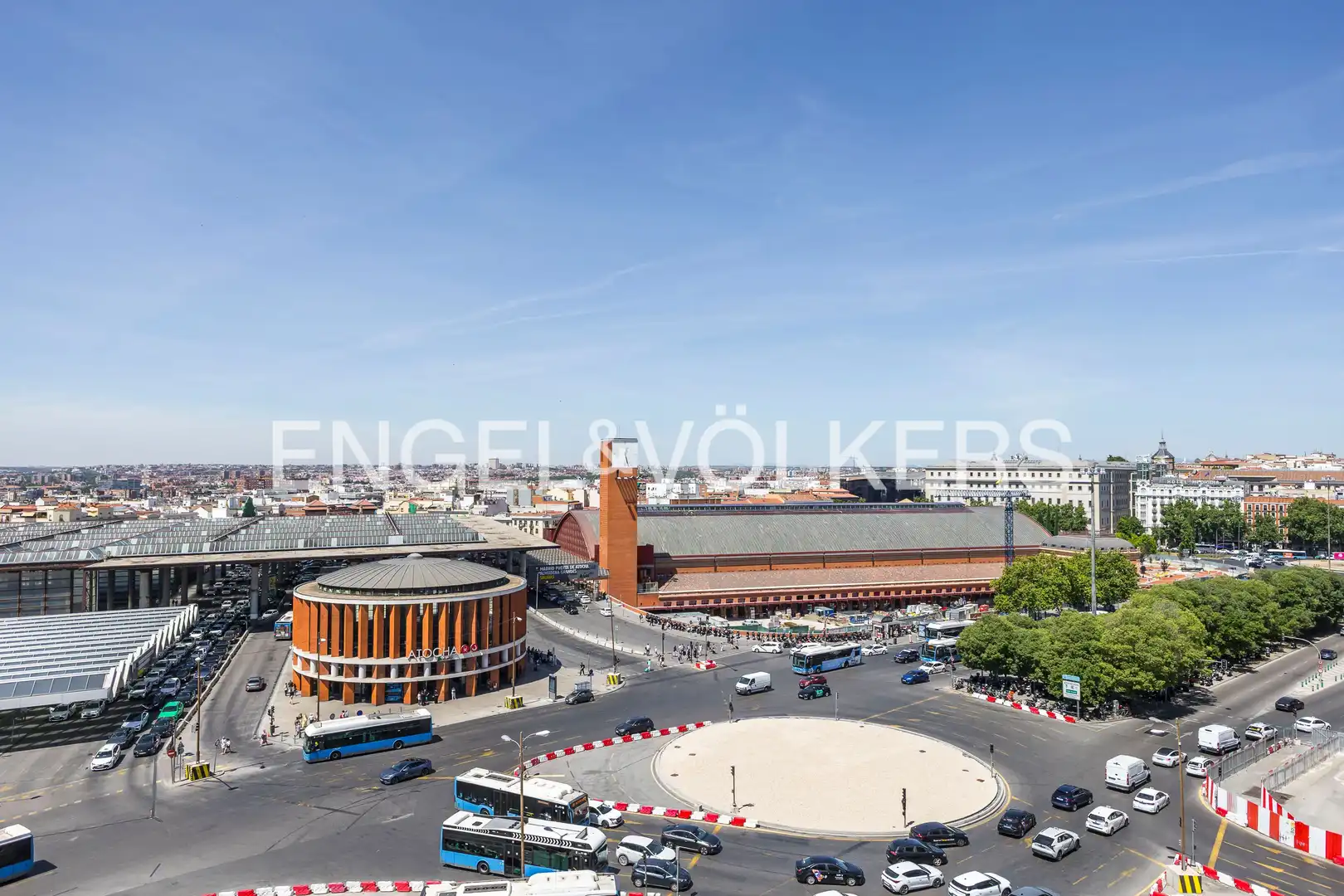 Vista exterior de Àtic de lloguer en Madrid amb Aire condicionat, Calefacció i Parquet