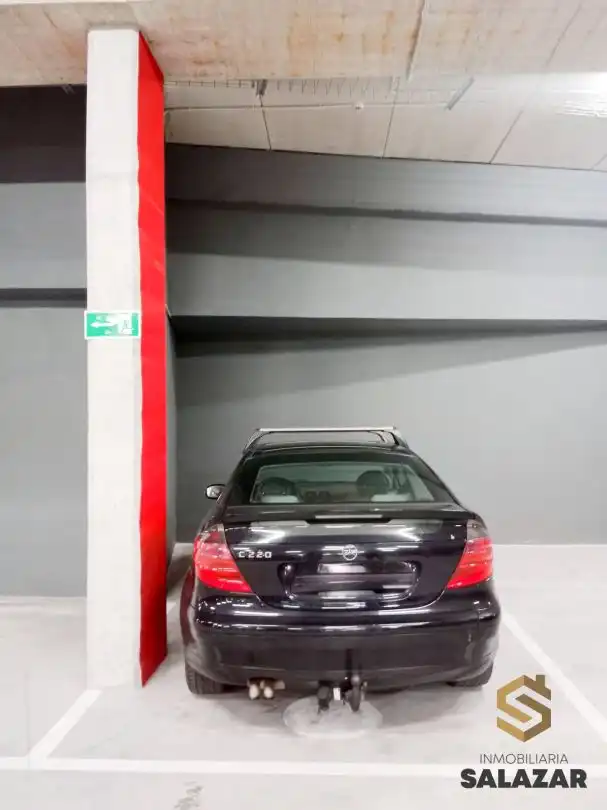 Parking de Ático de alquiler en Bilbao  con Calefacción, Jardín privado y Terraza