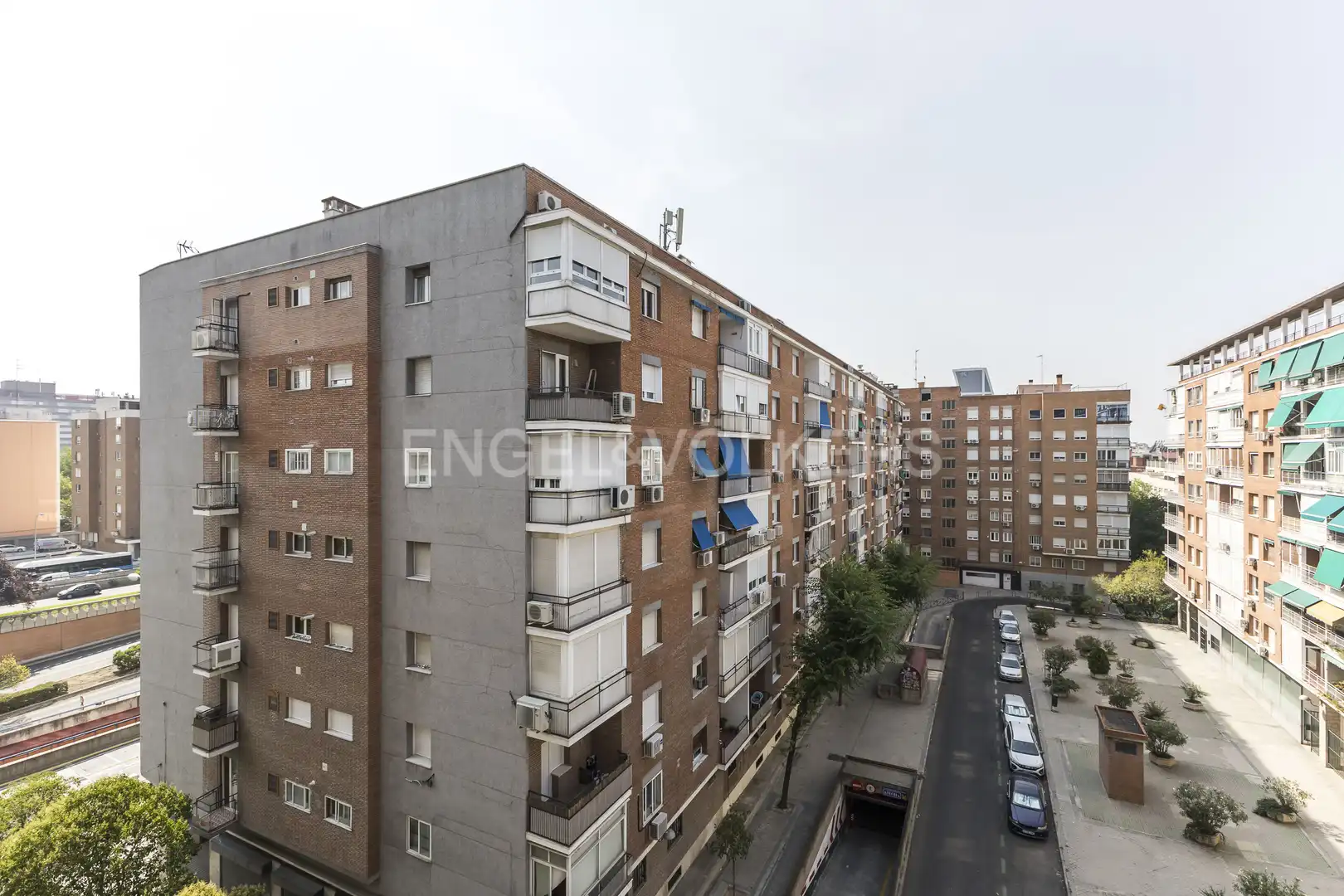 Vista exterior de Pis de lloguer en Madrid amb Calefacció, Parquet i Terrassa