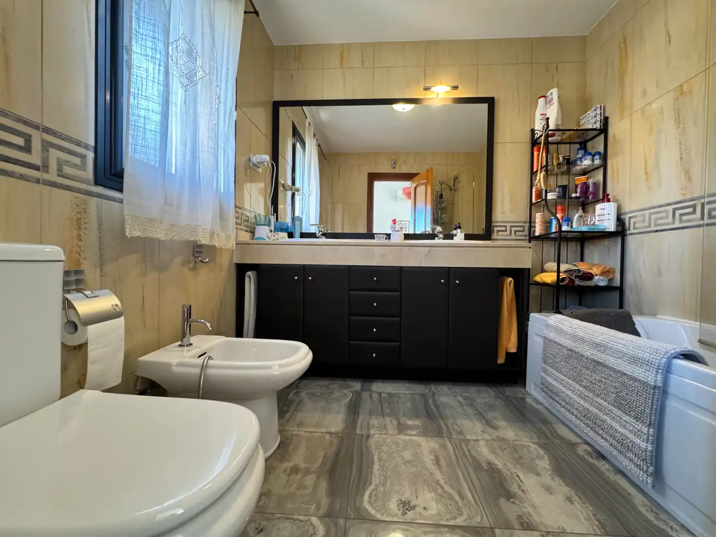 Bathroom of Houses for sale in El Escorial  with Air Conditioner, Heating and Private garden