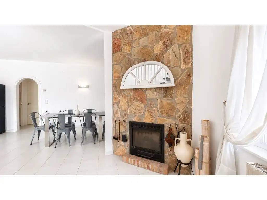Sala d'estar de Casa o xalet en venda en Empuriabrava