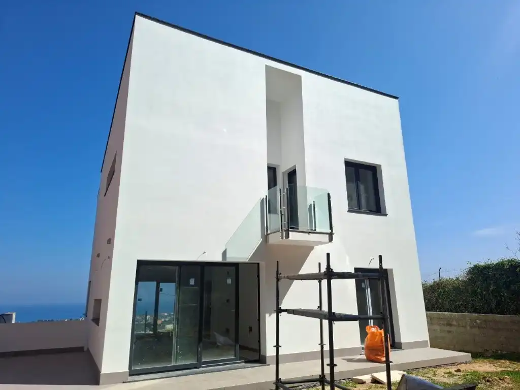 Vista exterior de Casa o xalet en venda en Foz amb Jardí privat, Terrassa i Traster