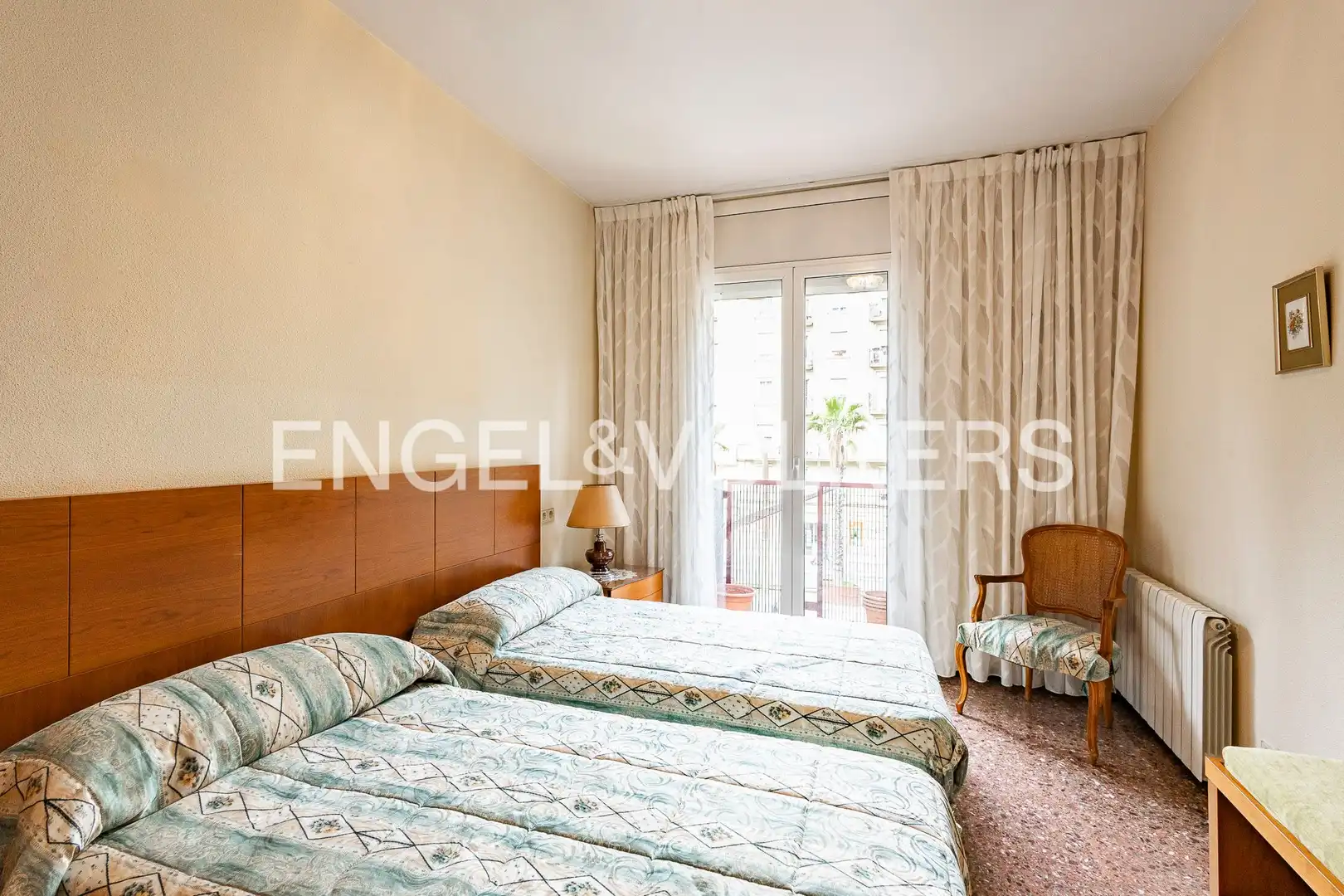 Bedroom of Flat for sale in Barcelona  with Air Conditioner, Heating and Balcony