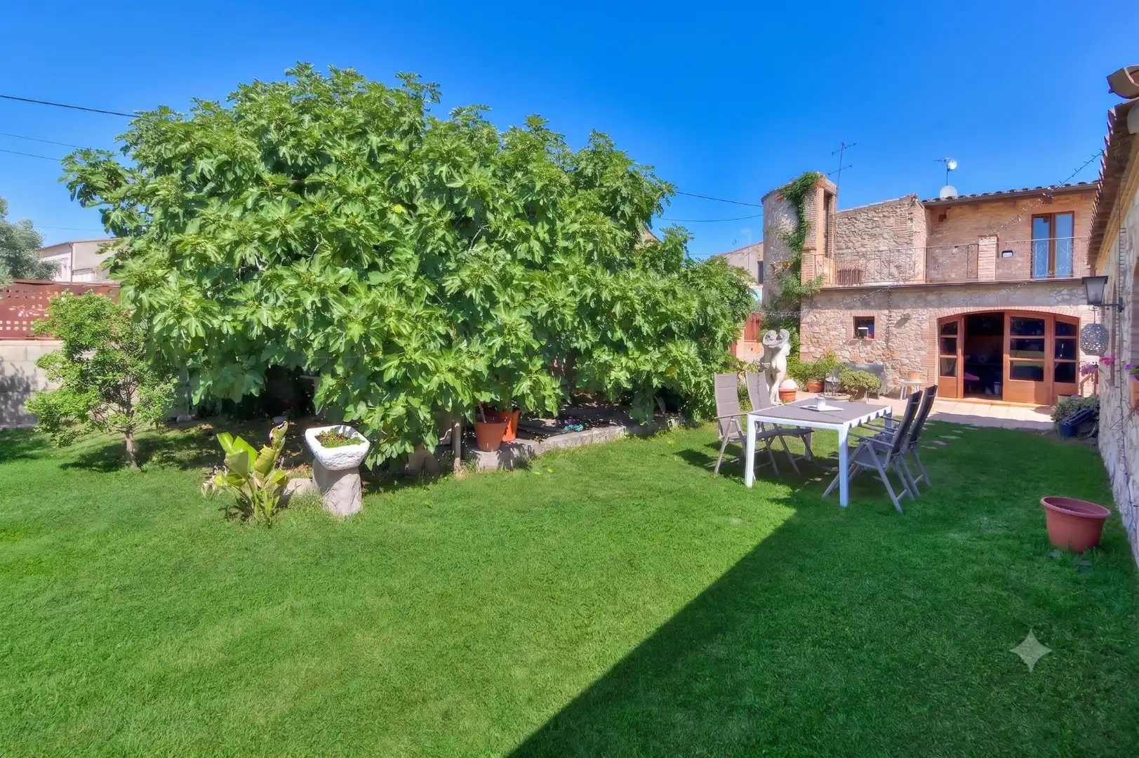 Jardí de Finca rústica en venda en Vilamacolum