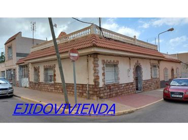Casa en venda a Santa María del Águila