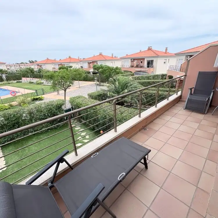 Terrassa de Apartament en venda en Mont-roig del Camp amb Aire condicionat, Moblat i Piscina comunitària