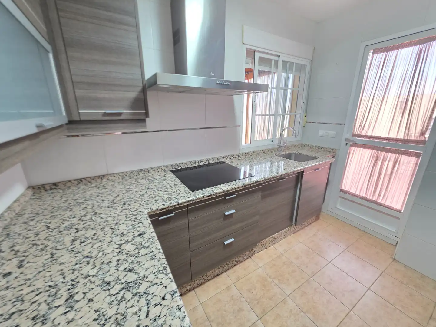 Cocina de Ático en venta en La Zubia con Aire acondicionado, Calefacción y Terraza