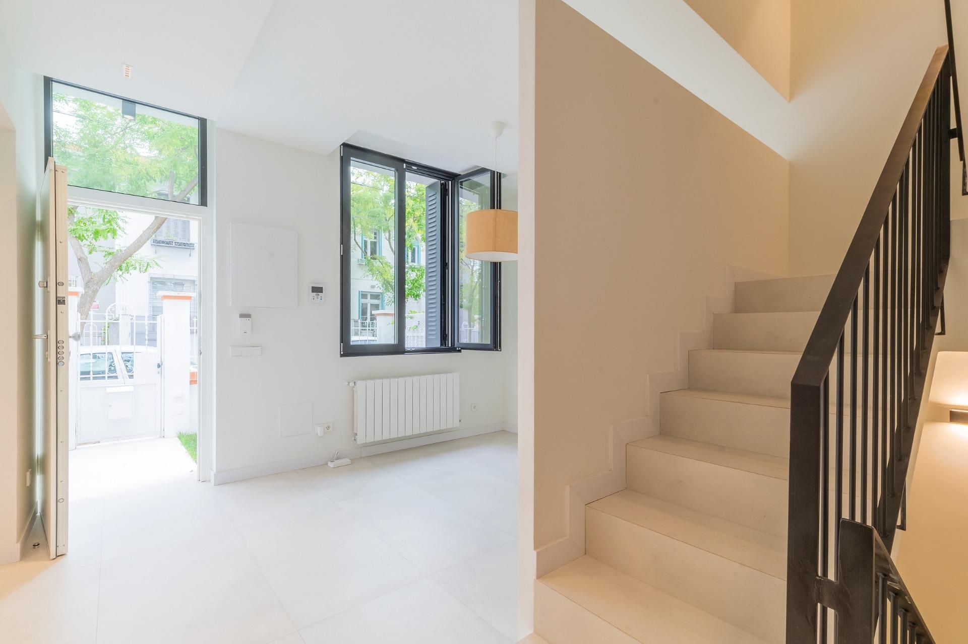 Casa o chalet en venta en  Madrid Capital con Aire acondicionado, Calefacción y Jardín privado