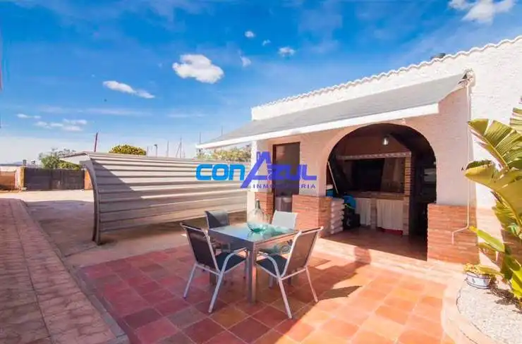 Terrassa de Casa o xalet en venda en Elche / Elx amb Jardí privat, Terrassa i Piscina
