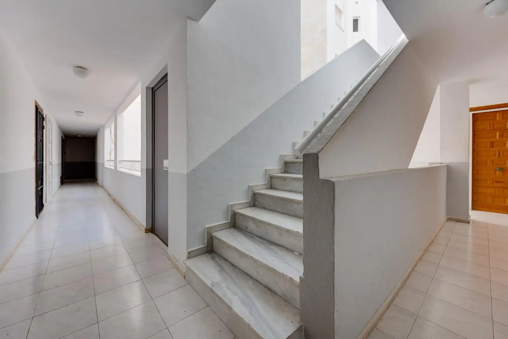 Study for sale in Torrevieja  with Air Conditioner, Terrace and Balcony