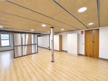 Oficina amb ascensor de lloguer a Avinguda Sant Esteve