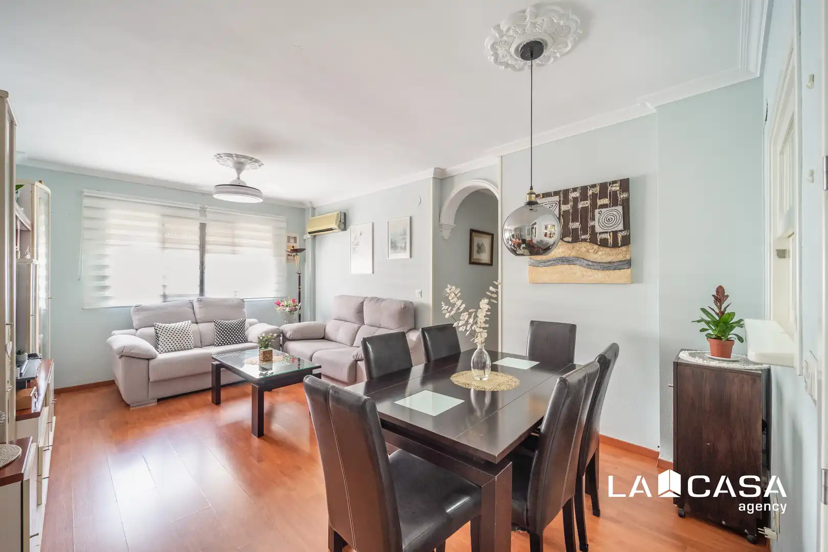 Sala de estar de Piso en venta en Dos Hermanas con Aire acondicionado, Trastero y Piscina