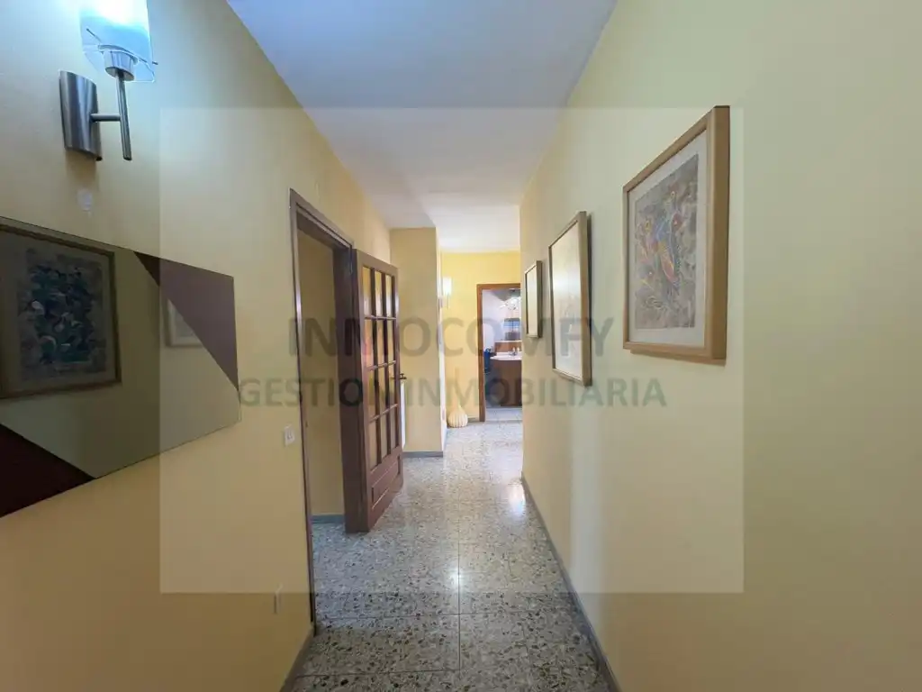 Piso con ascensor en venta en La Bisbal d'Empordà, imagen 5