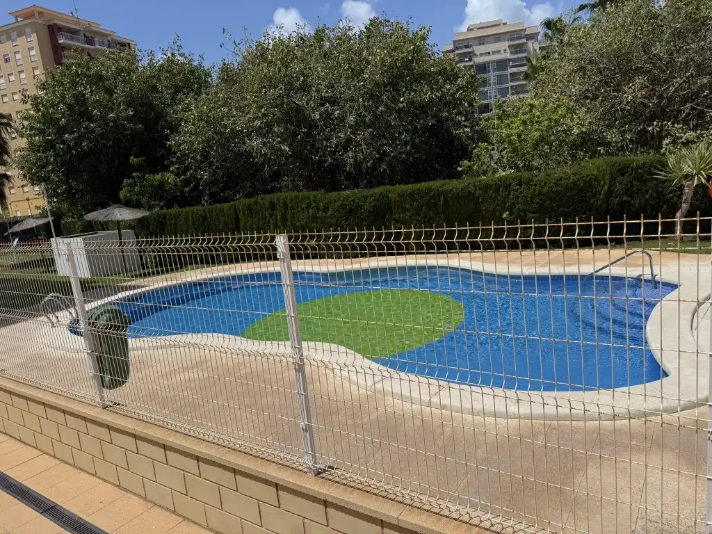 Piscina de Apartamento en venta en La Manga del Mar Menor con Piscina