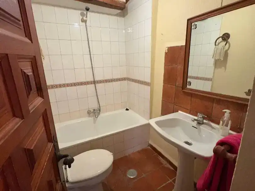 Bany de Casa adosada en venda en Simancas amb Balcó