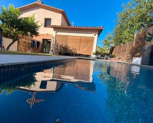 Piscina de Casa adosada en venda en La Garriga amb Aire condicionat, Calefacció i Jardí privat