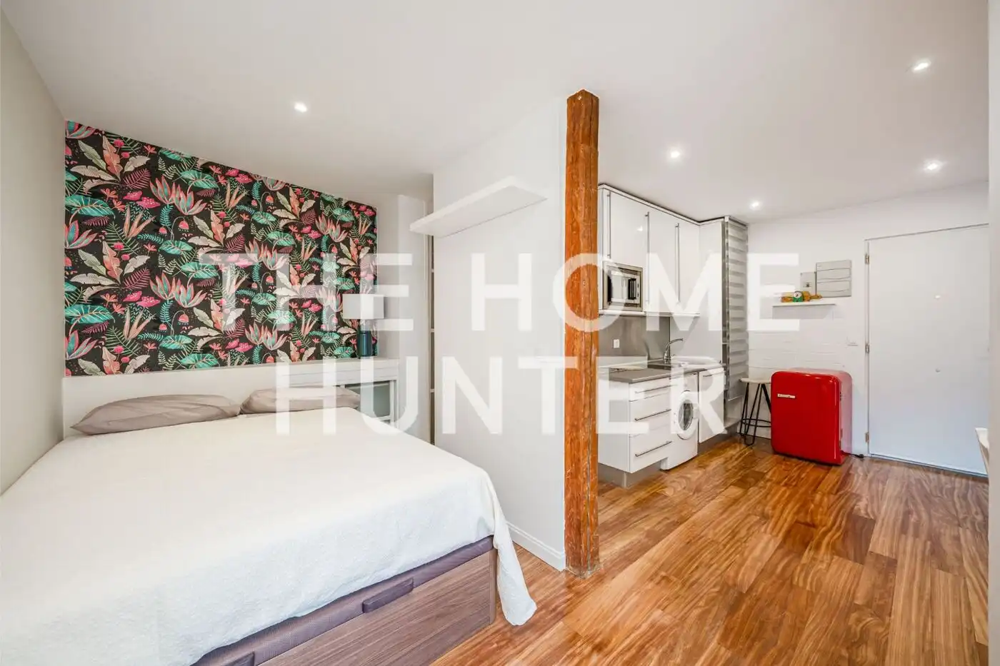 Bedroom of Flat for rent in Madrid  with Air Conditioner, Heating and Furnished