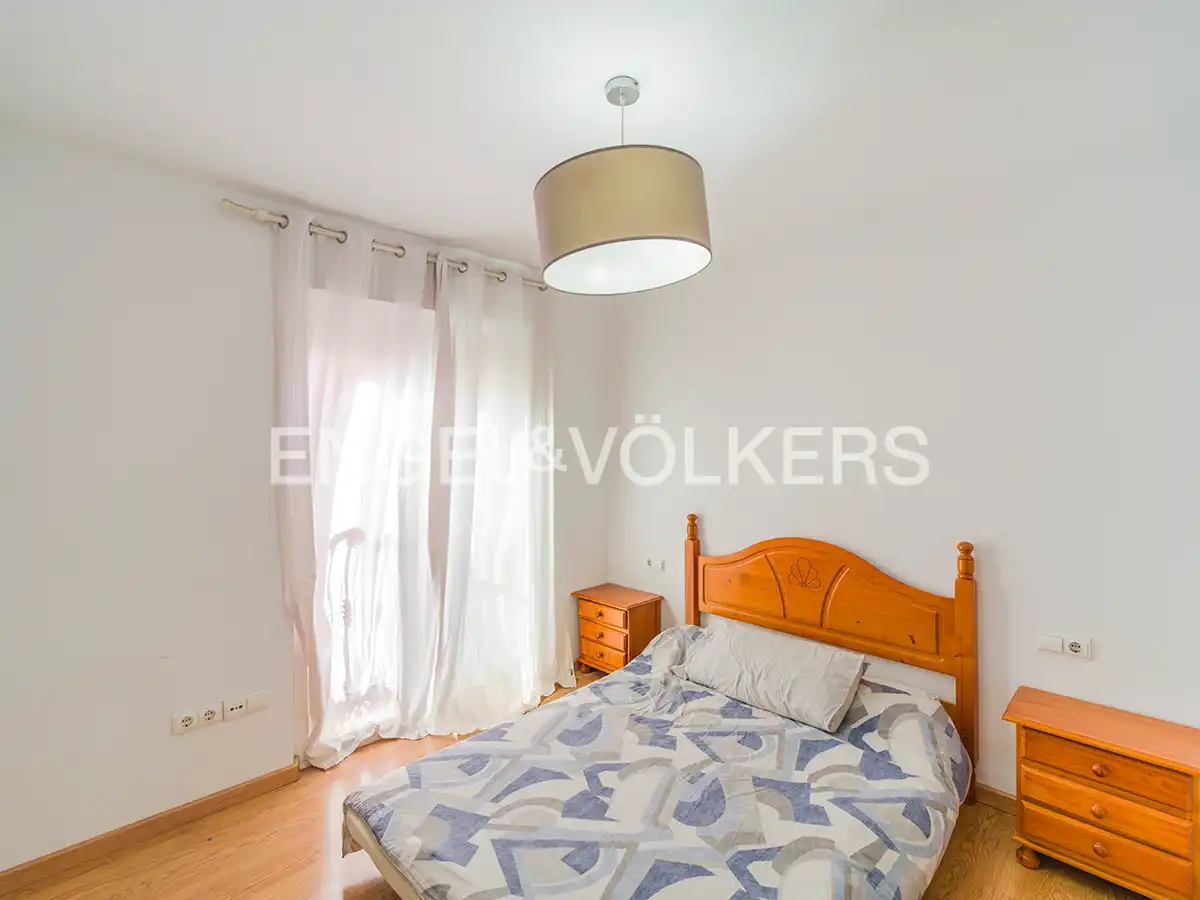 Habitación de Piso en venta en Alicante / Alacant con Aire acondicionado, Calefacción y Balcón
