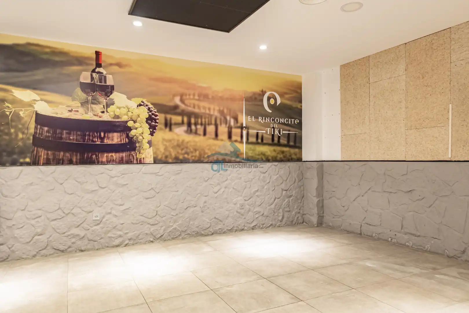 Commercial properties for rent in Linares  with Air Conditioner