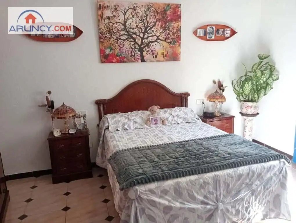 Habitación de Casa o chalet en venta en Sevilla con Calefacción, Terraza y Trastero