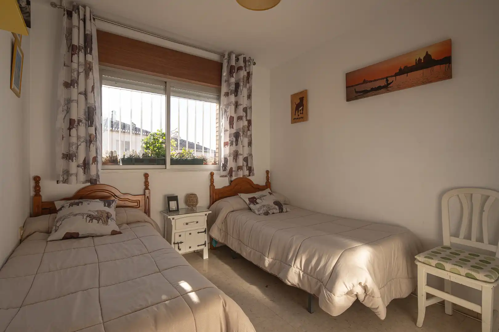 Habitación de Casa adosada en venta en Huétor Vega con Aire acondicionado, Terraza y Amueblado