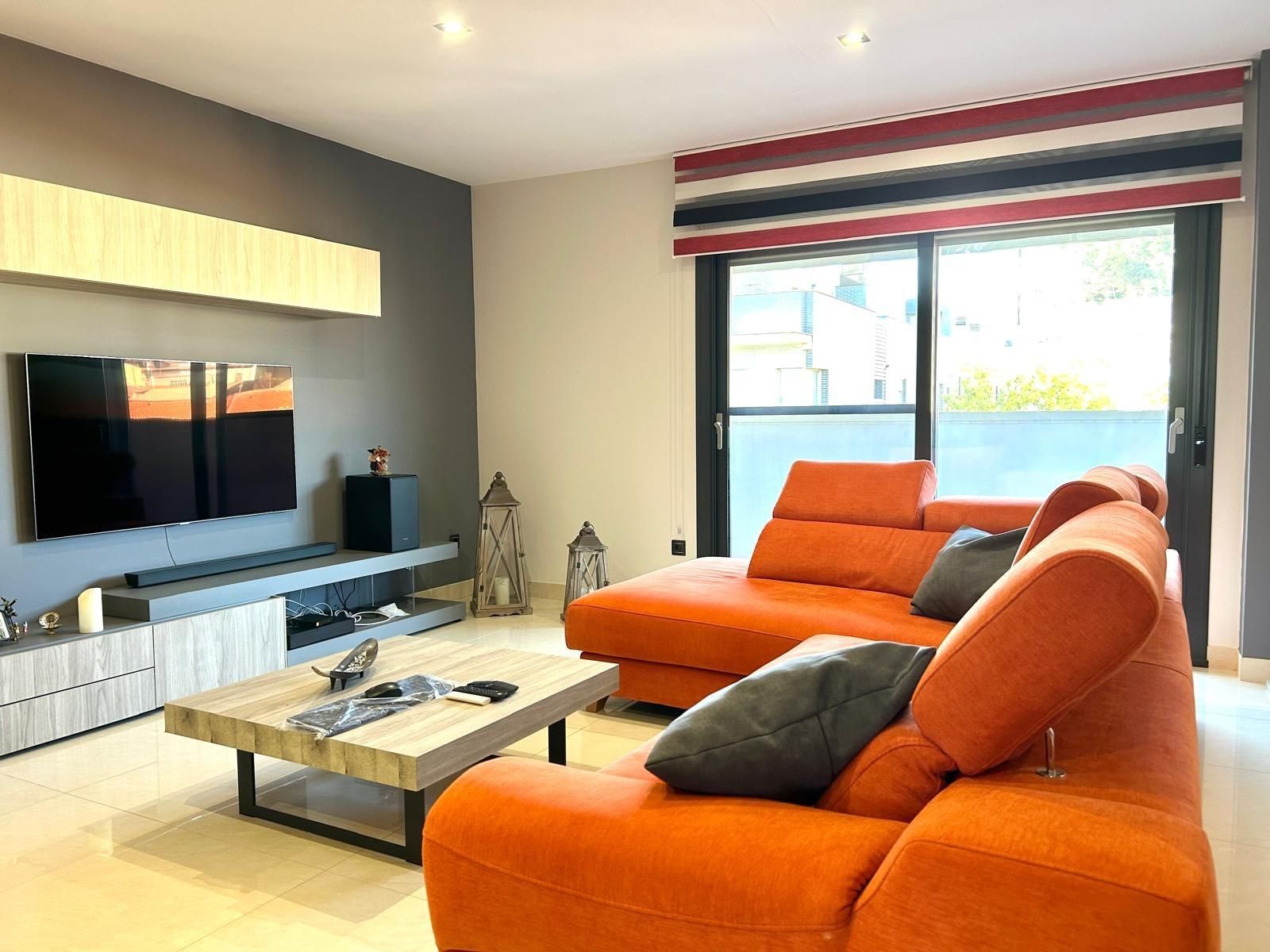 Living room of Attic for sale in Alcañiz  with Air Conditioner, Heating and Parquet flooring