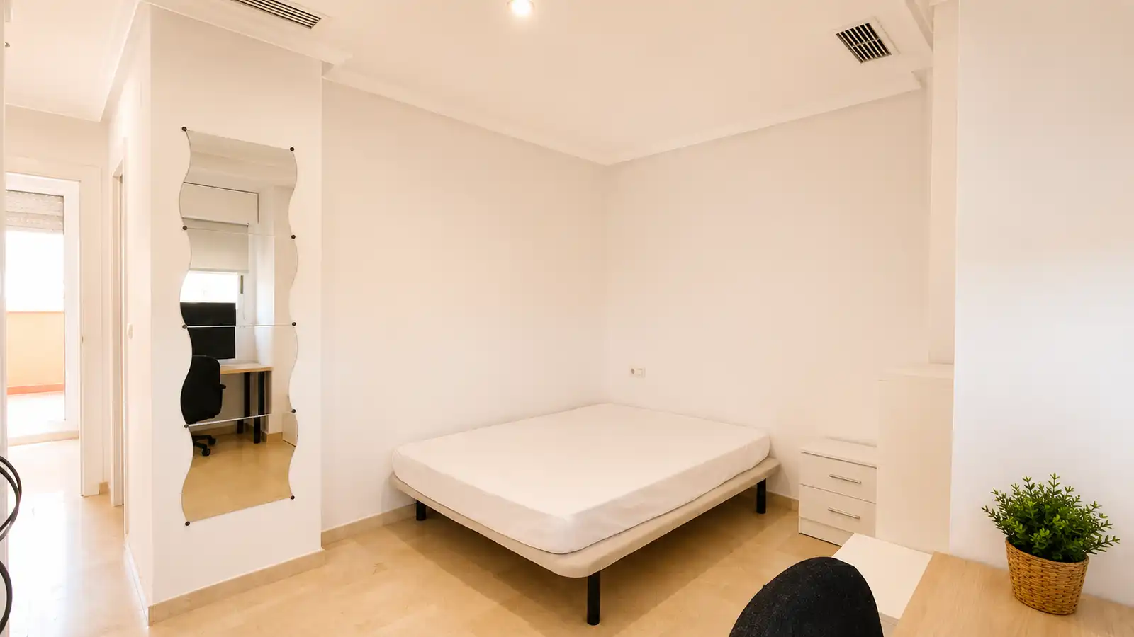 Dormitori de Casa o xalet en venda en Elche / Elx amb Aire condicionat, Calefacció i Jardí privat