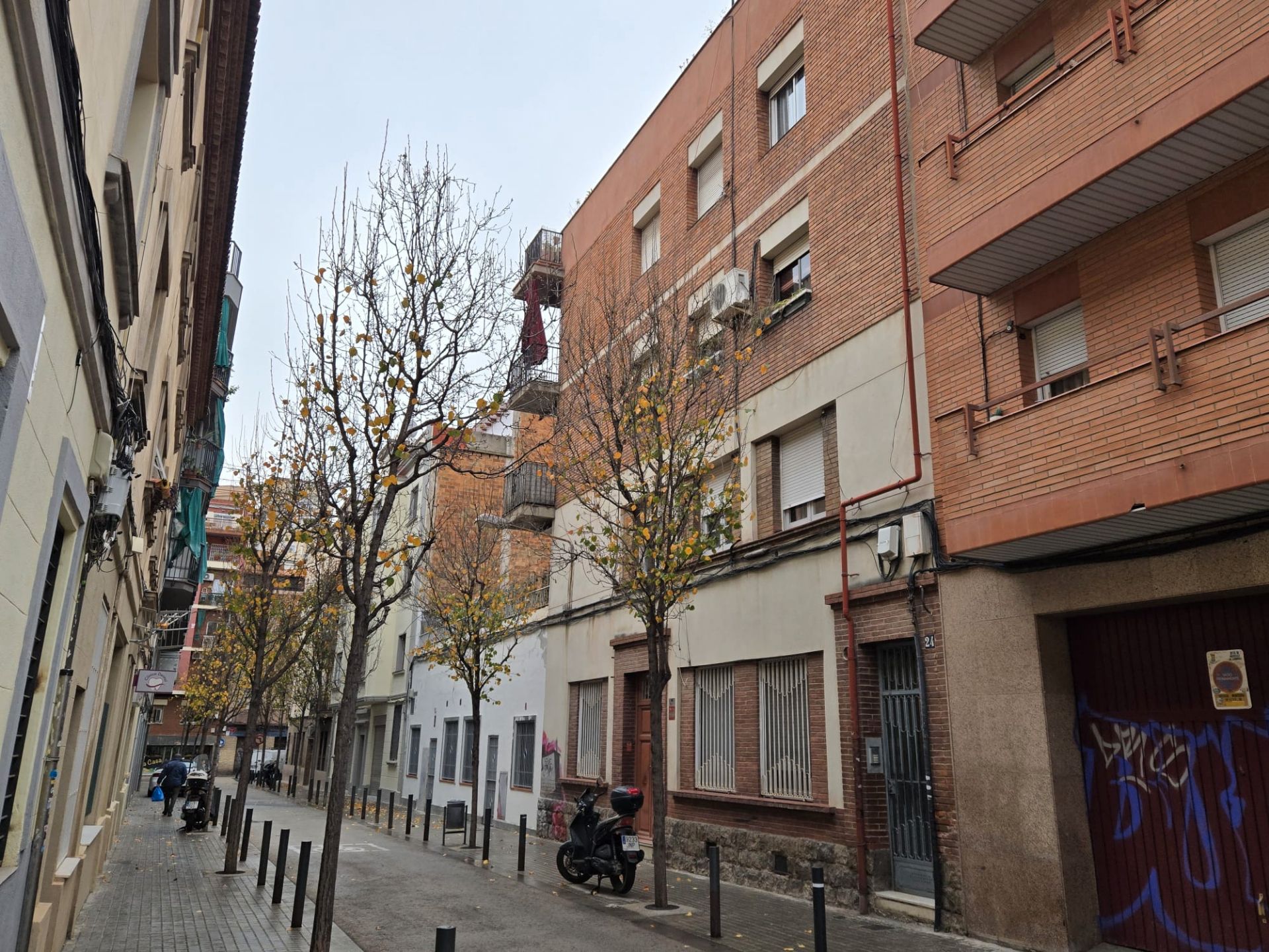 Exterior view of Flat for sale in L'Hospitalet de Llobregat  with Balcony