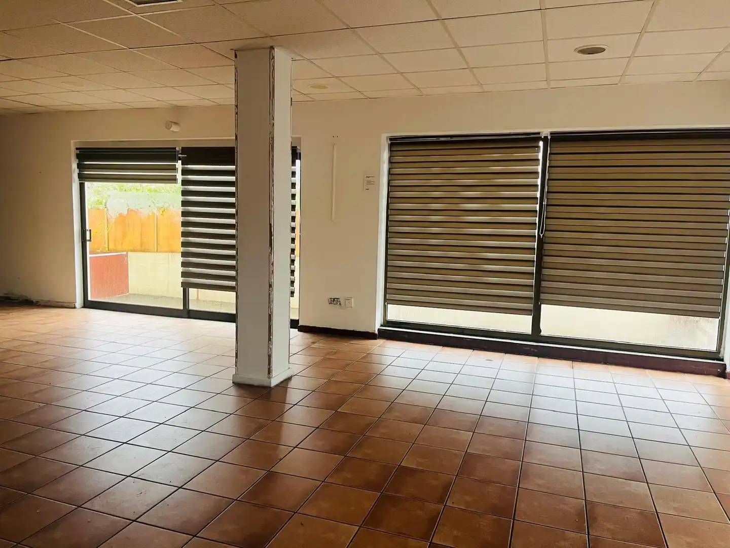 Local comercial en venta en Adina- Portonovo, imagen 4