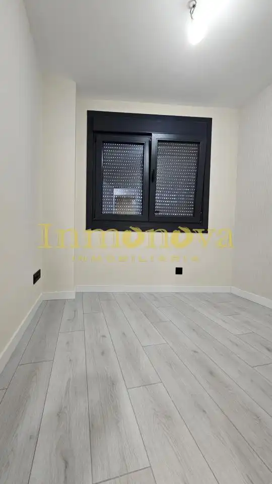 Schlafzimmer von Wohnung zum Verkauf in Ribeira mit Heizung