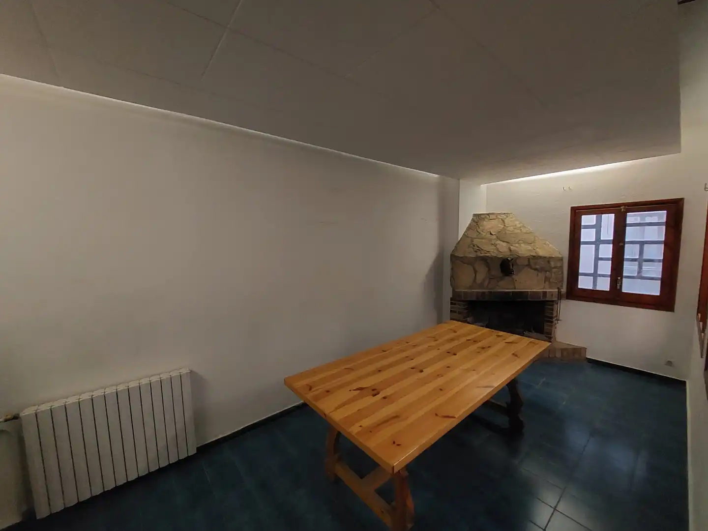 Houses for sale in Tornabous  with Air Conditioner, Heating and Private garden