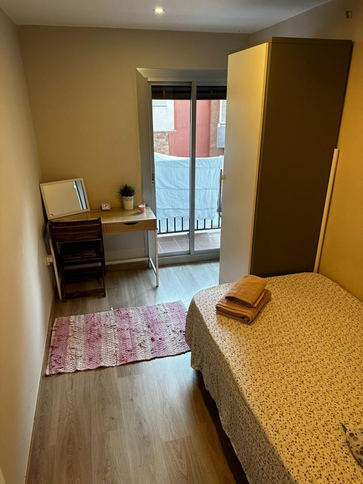 Apartament per a compartir a Pubilla Cases