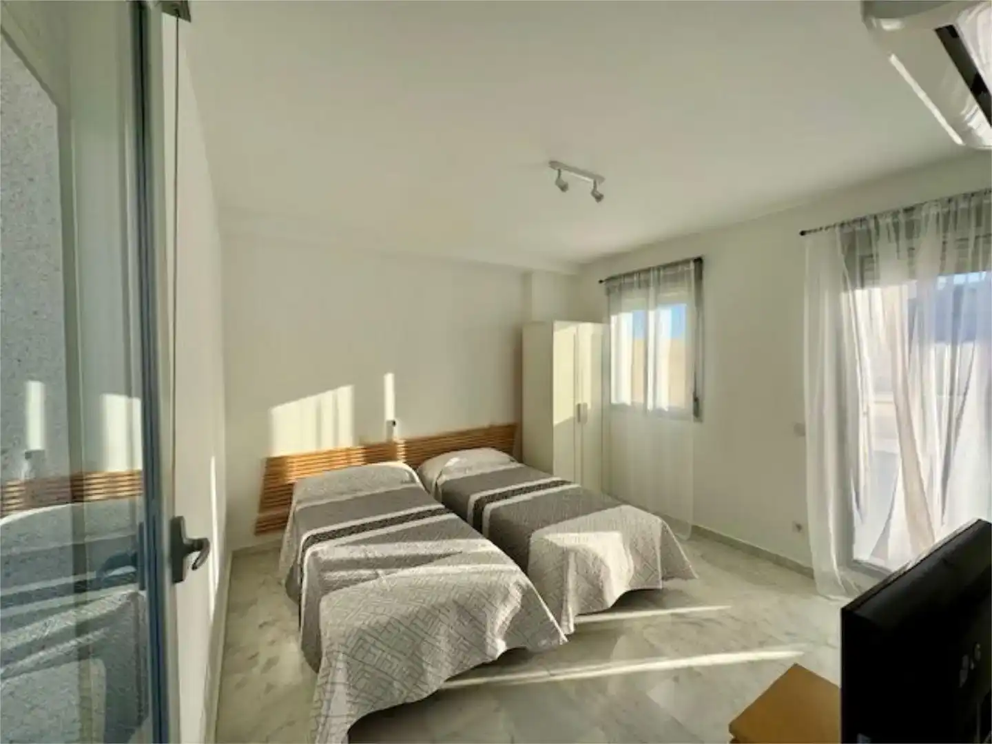 Habitación de Dúplex en venta en Mijas con Aire acondicionado, Piscina y Balcón