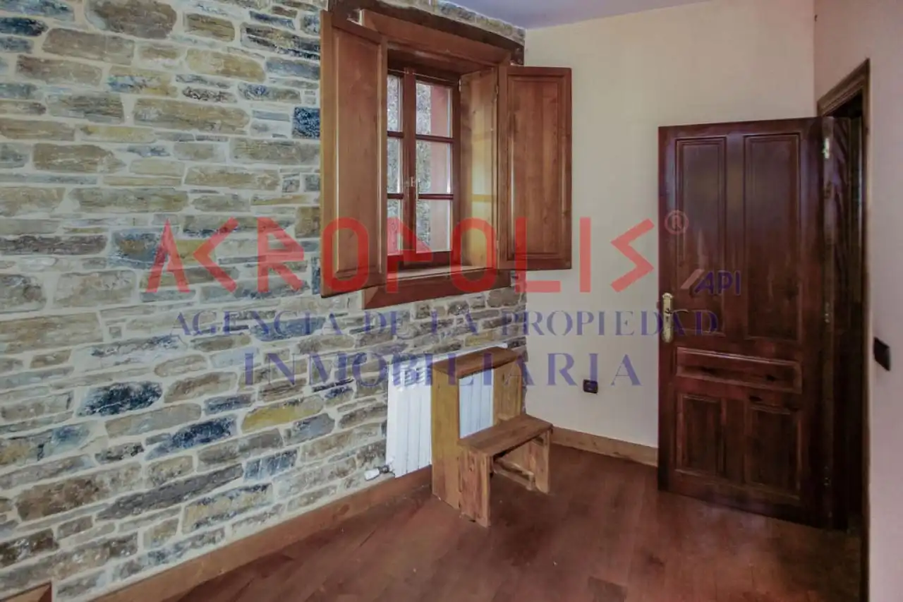 Küche von Wohnung zum Verkauf in Vega de Valcarce mit Heizung