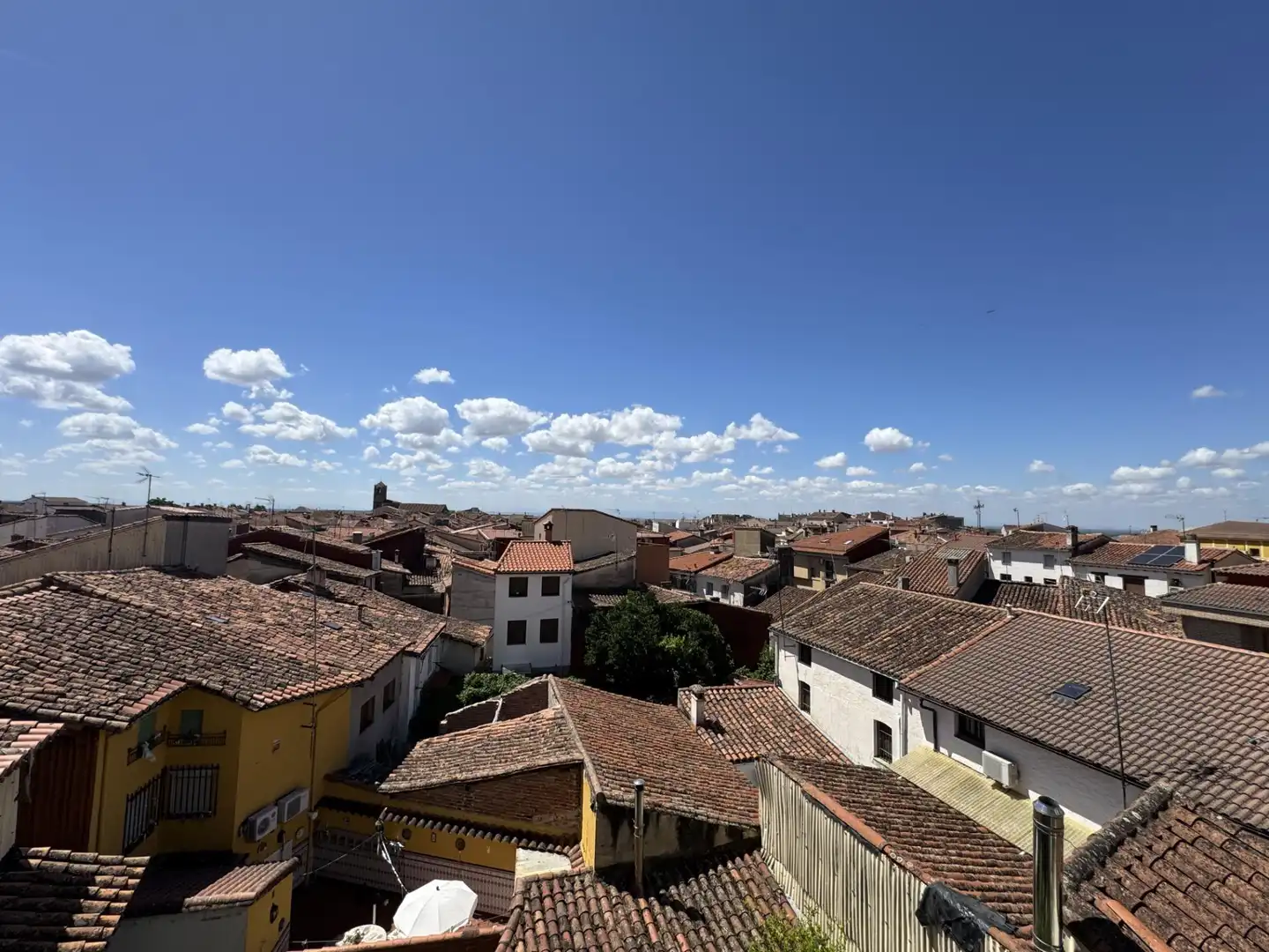 Vista exterior de Casa o chalet en venta en Candeleda con Aire acondicionado, Calefacción y Terraza