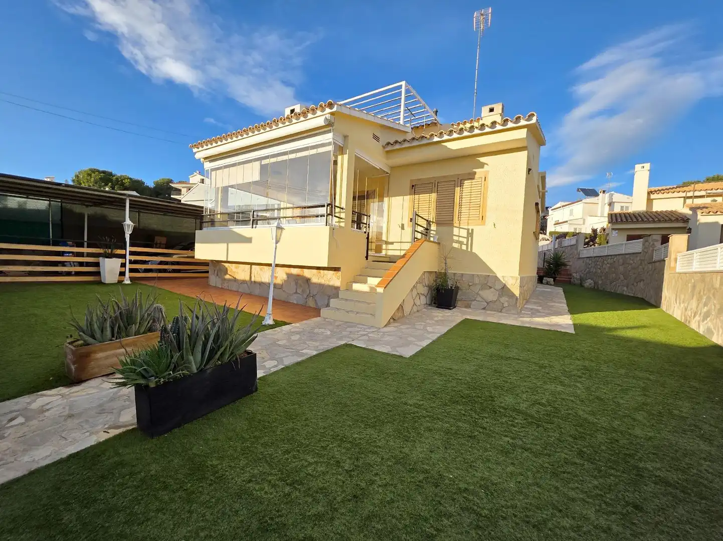 Jardí de Casa o xalet en venda en Benicasim / Benicàssim amb Aire condicionat, Calefacció i Jardí privat