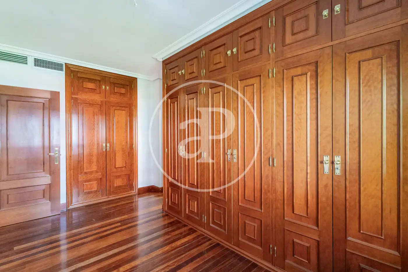 Habitación de Piso de alquiler en Madrid con Aire acondicionado, Calefacción y Jardín privado