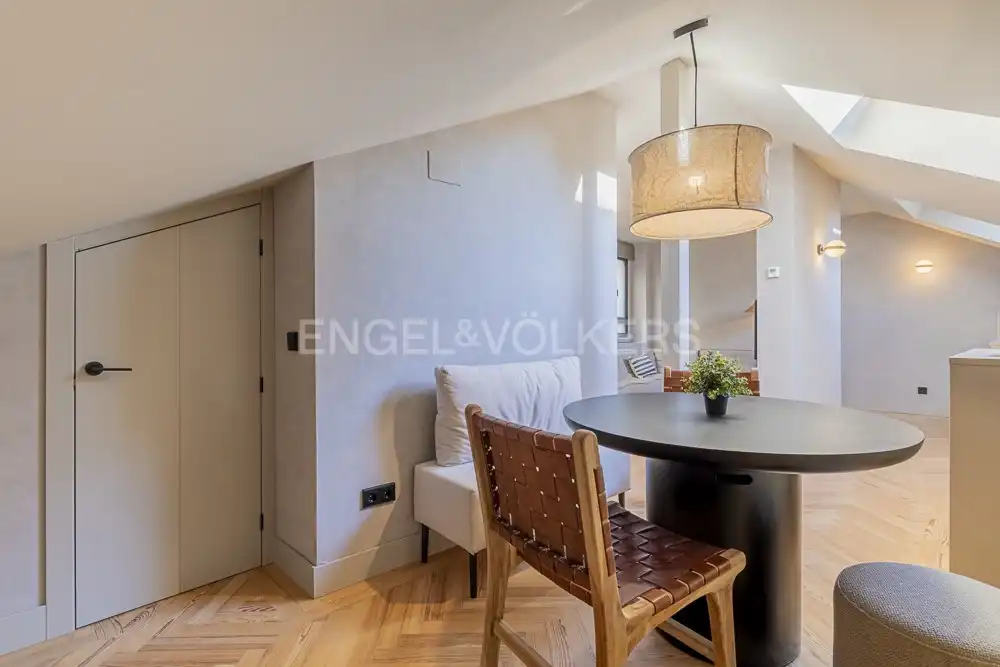 Dining room of Flat for rent in Madrid  with Air Conditioner, Heating and Furnished