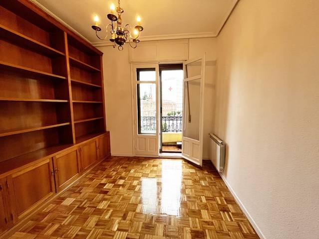 Piso en Alquiler en Avenida de Pablo Iglesias en Vallehermoso