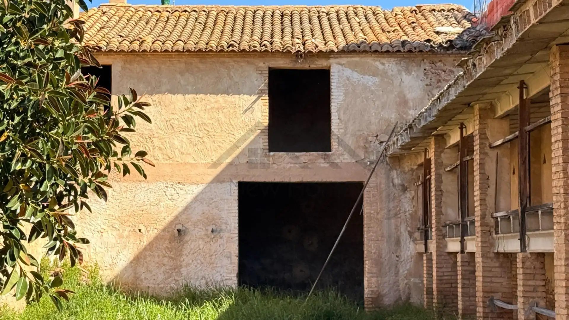 Exterior view of Residential for sale in La Pobla de Vallbona
